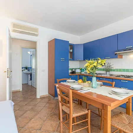 Aparthotel Le Dimore Di Nettuno 4*