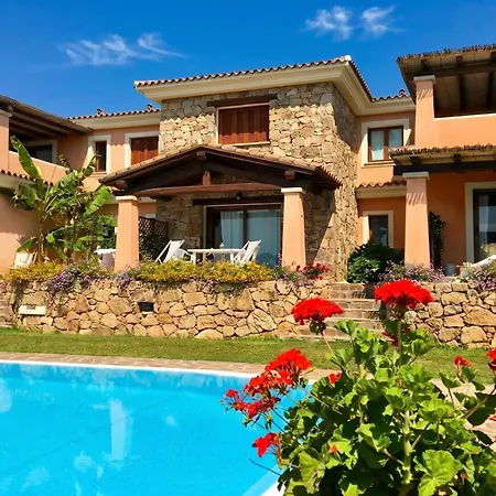Aparthotel Le Dimore Di Nettuno 4*