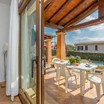 アパートホテル Le Dimore Di Nettuno 4*