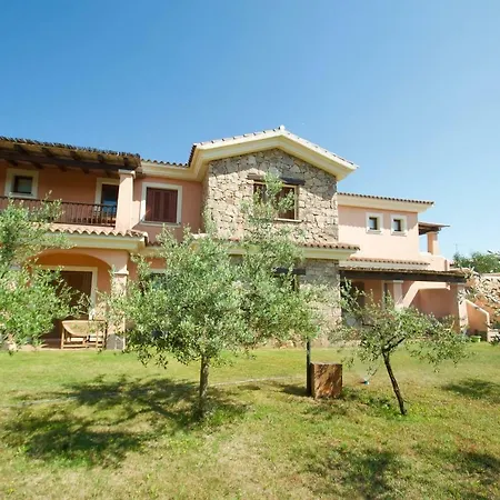 Apartmanhotel Le Dimore Di Nettuno 4*